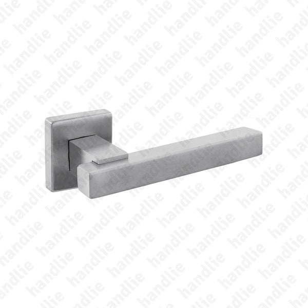P.IN.8260 - Par puxador - Inox