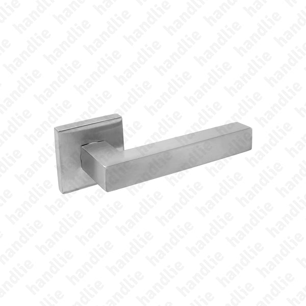 P.IN.8262 - Par puxador - Inox